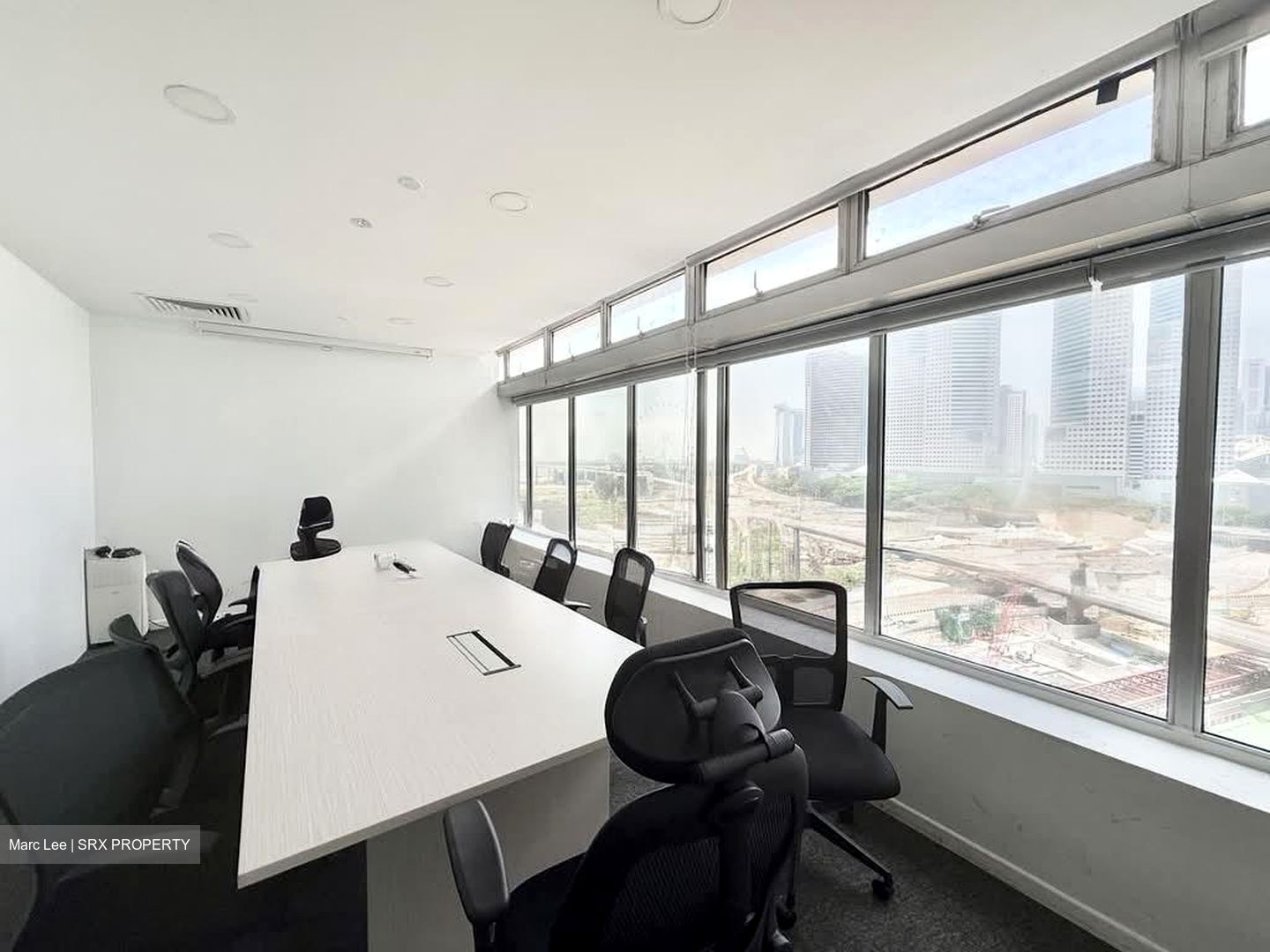 The Plaza (D7), Office #567069331